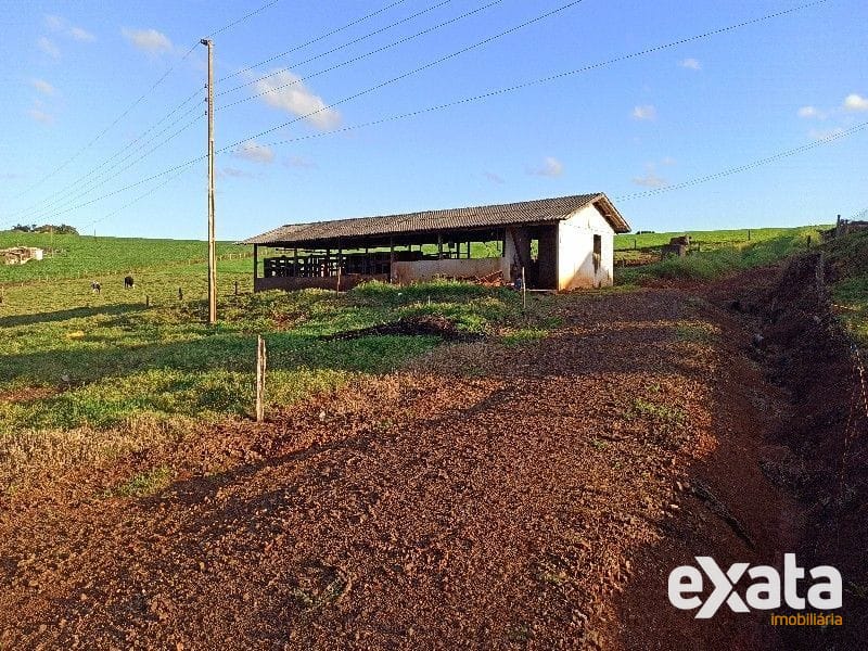 ÁREA COMERCIAL - SEDE FIGUEIRA 17