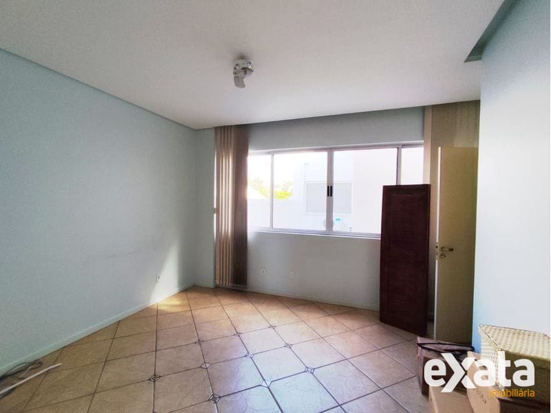 SALA COMERCIAL - CENTRO 12