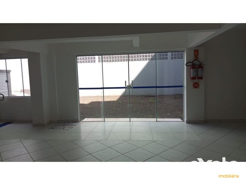 SALA COMERCIAL - CENTRO 8