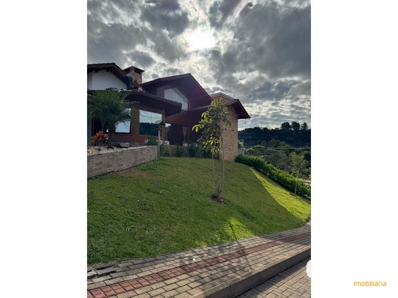 CASA EM CONDOMÍNIO FECHADO - INTERIOR 4
