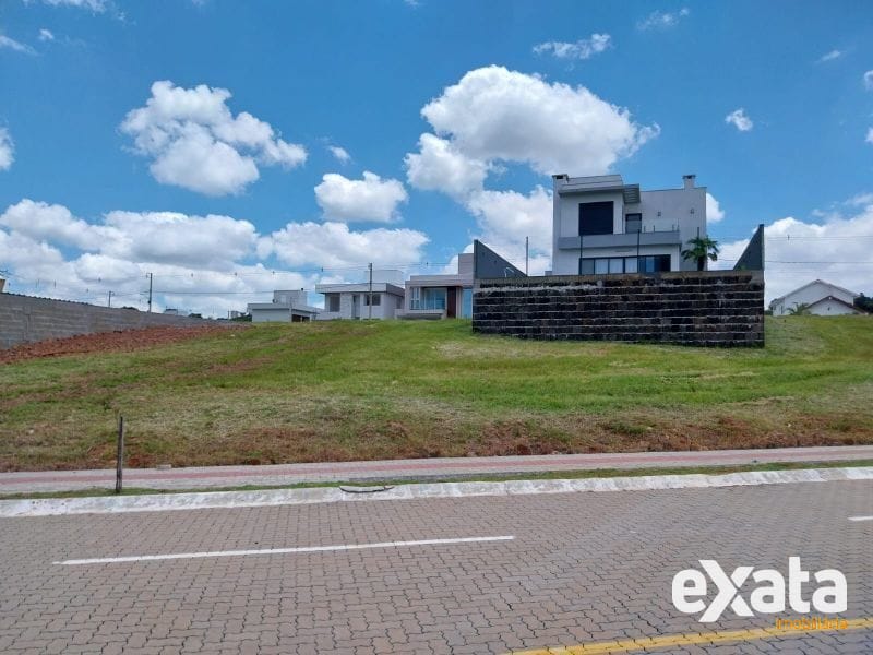 TERRENO EM CONDOMÍNIO FECHADO - Real Park