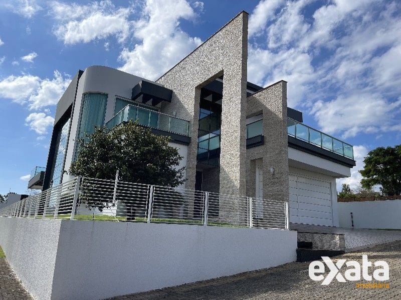 CASA EM CONDOMÍNIO FECHADO - LAVILLE