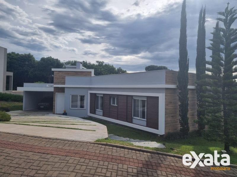 CASA EM CONDOMÍNIO FECHADO - ESPELHO DAS ÁGUAS