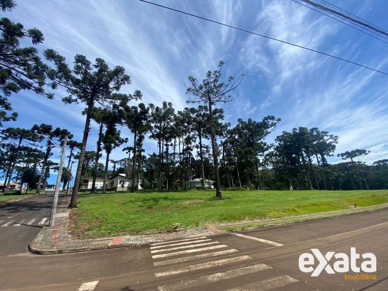 TERRENO EM CONDOMÍNIO FECHADO - GUATAPARÁ