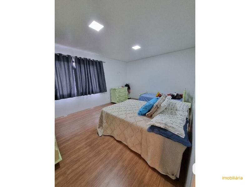 CASA EM CONDOMÍNIO FECHADO - DON GUILHERME 15