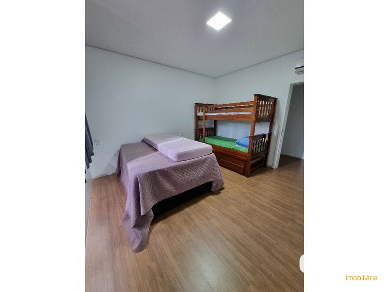 CASA EM CONDOMÍNIO FECHADO - DON GUILHERME 18