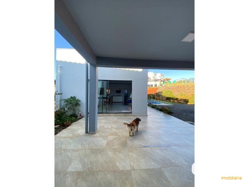 CASA EM CONDOMÍNIO FECHADO - LINHA COLÔNIA BACIA 14