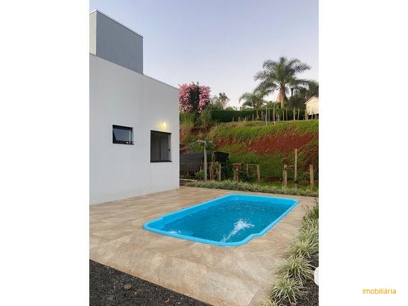 CASA EM CONDOMÍNIO FECHADO - LINHA COLÔNIA BACIA 17