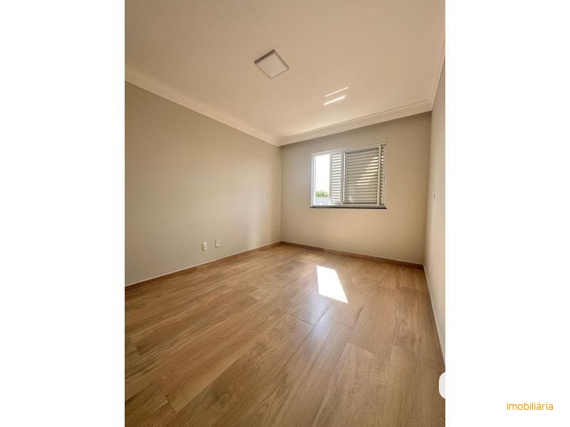 APARTAMENTO - LÍDER 8
