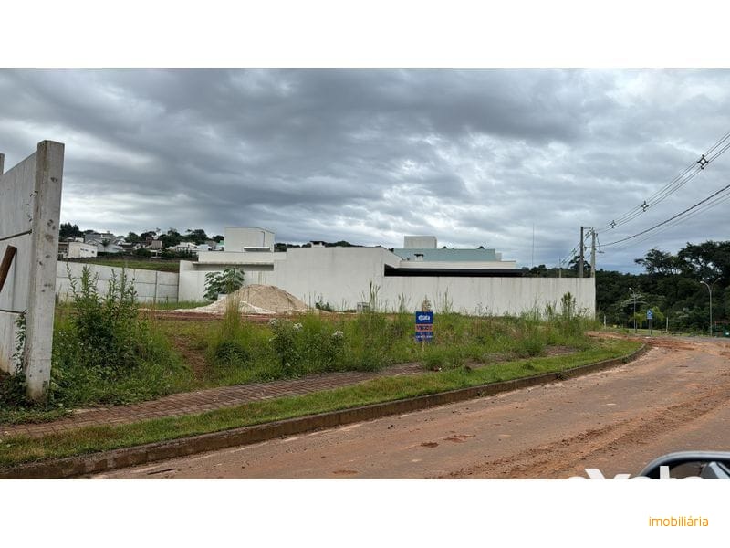 TERRENO - UNIVERSITÁRIO 6