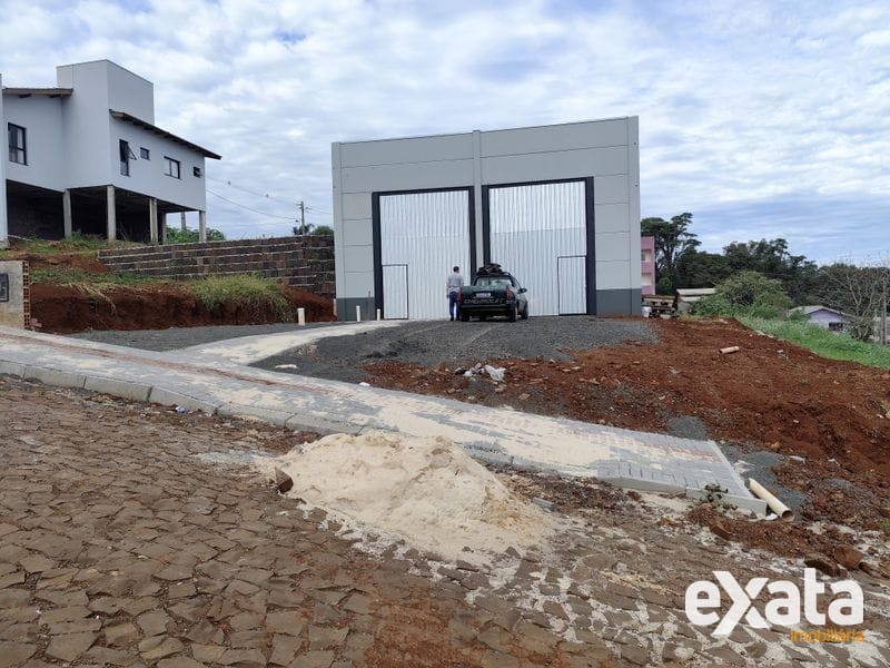 PAVILHÃO/BARRACÃO - TREVO - LOTEAMENTO EDUARDA