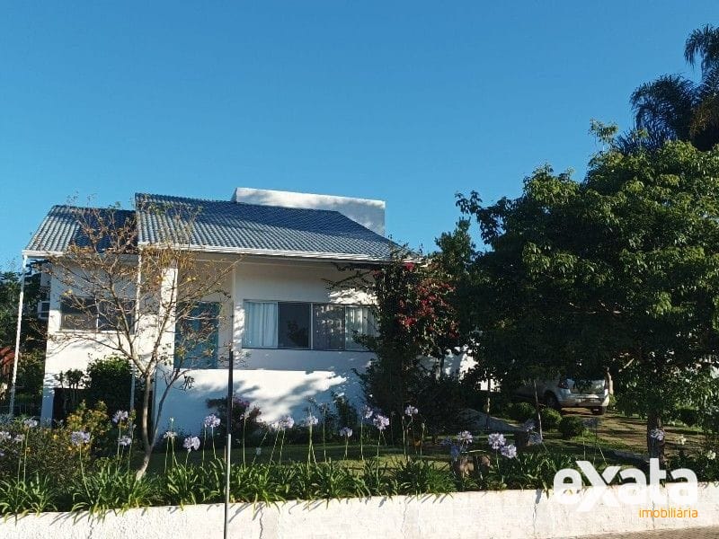 CASA EM CONDOMÍNIO FECHADO - ESPELHO DAS ÁGUAS