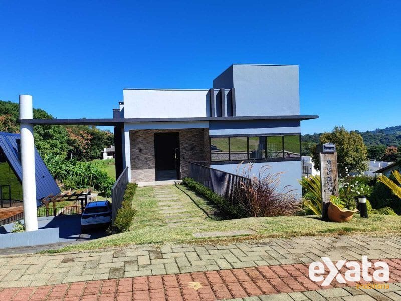 CASA EM CONDOMÍNIO FECHADO - ESPELHO DAS ÁGUAS