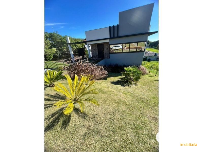 CASA EM CONDOMÍNIO FECHADO - ESPELHO DAS ÁGUAS 28