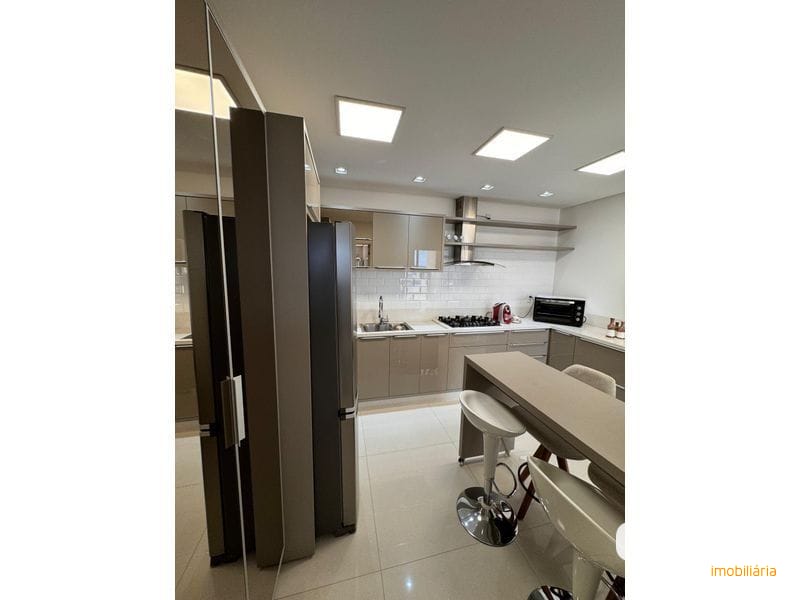 APARTAMENTO - PRESIDENTE MÉDICI 9