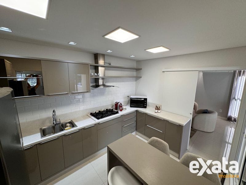 APARTAMENTO - PRESIDENTE MÉDICI 10